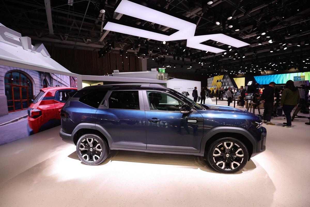 Noua Dacia Bigster, prezentata sub forma de SUV Coupe / foto: Automobile Magazine