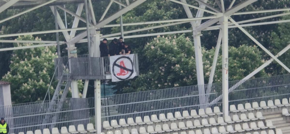 5 detalii de la Dinamo - CFR Cluj: ultrașii au continuat protestul împotriva siglei + Ce s-a întâmplat înainte de meci