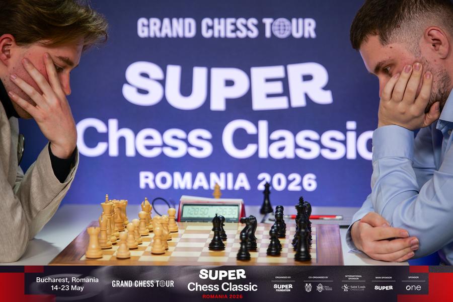 Primele victorii la Super Chess Classic România 2026: Praggnanandhaa, Keymer și Vachier-Lagrave conduc după runda a II-a