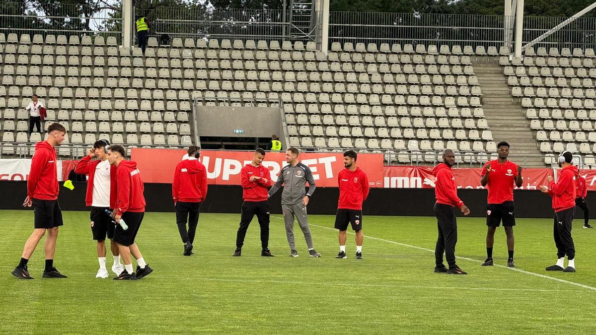 5 detalii de la Dinamo - CFR Cluj: ultrașii au continuat protestul împotriva siglei + Ce s-a întâmplat înainte de meci