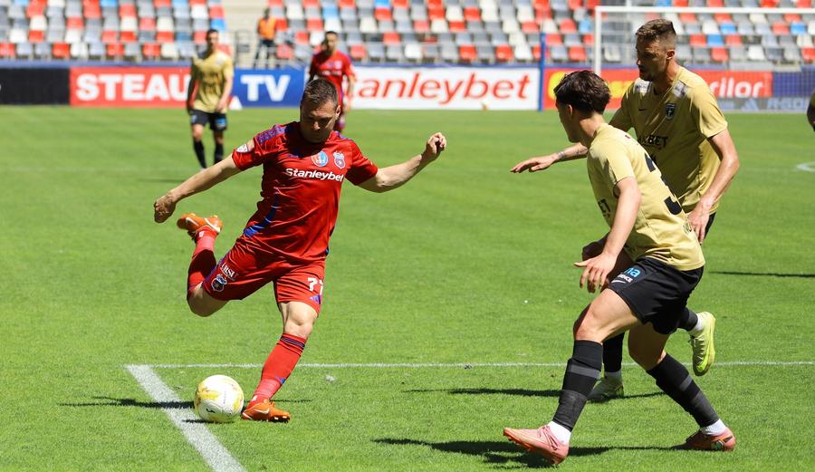 Adrian Popa nu s-a ferit să vorbească despre problemele de la Steaua: „Aproape toți sunt la final de contract”