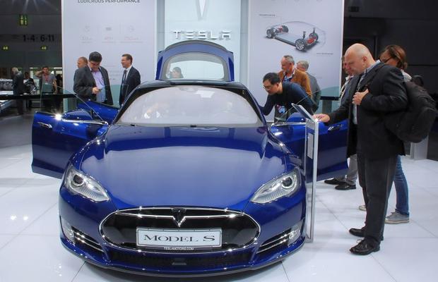 Tesla Model S are o autonomie record! Câți kilometri poți parcurge la o singură încărcare + care e prețul de pornire