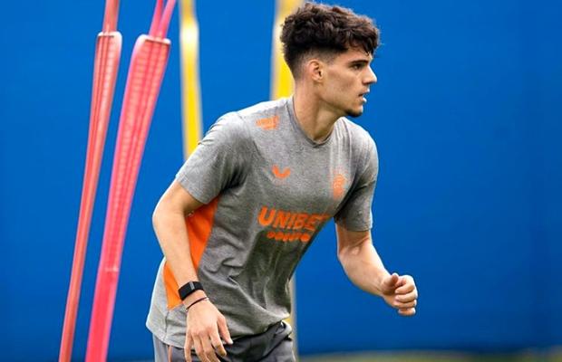 Ianis Hagi a revenit la antrenamentele lui Rangers » A promovat noul echipament al scoțienilor: „Ne-am întors!”