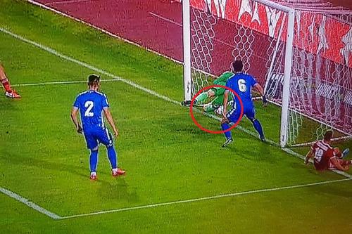 Faza controversată din Sepsi - Voluntari. Captură Look Sport