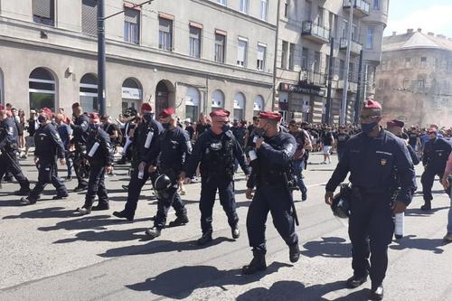 Trupe în alertă! Un partizan ISIS a fost arestat! Voia să detoneze o bombă pe Puskas Arena!
(foto: Theodor Jumătate/GSP)