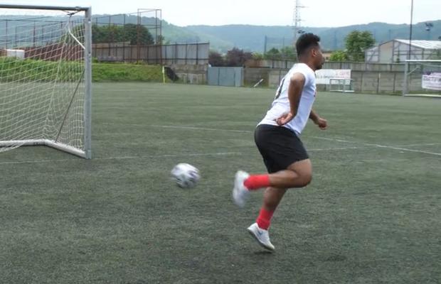 Euro la Indigo, ep. 5 » Spectacol făcut de Eric! Gol și bucurie precum Cristiano: „Uuuu, Ronaldo de Mediaș”
