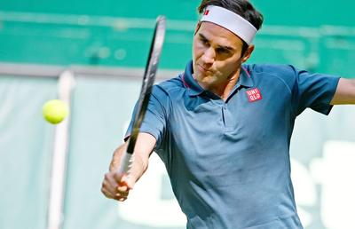 Surpriză majoră la Noventi Open » Roger Federer, de 10 ori campion la turneul din Halle, eliminat în turul 2!