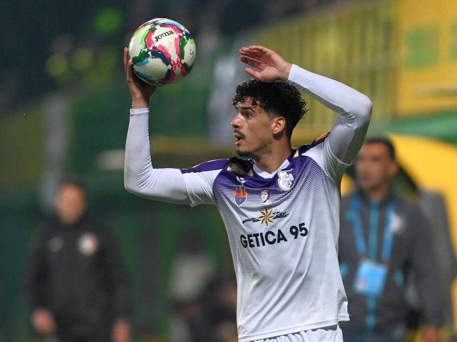 4 transferuri à la Hagi » „Regele” atacă Champions League cu fotbaliști care n-au arătat nimic sezonul trecut