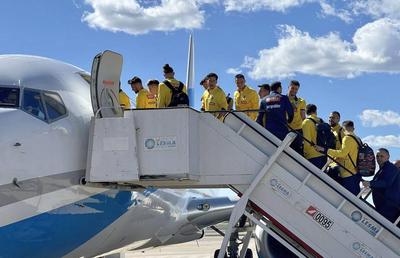 „Băi, ești un papagal moțat!” » FRF l-a urcat în avionul de Kosovo și pe scandalagiu!