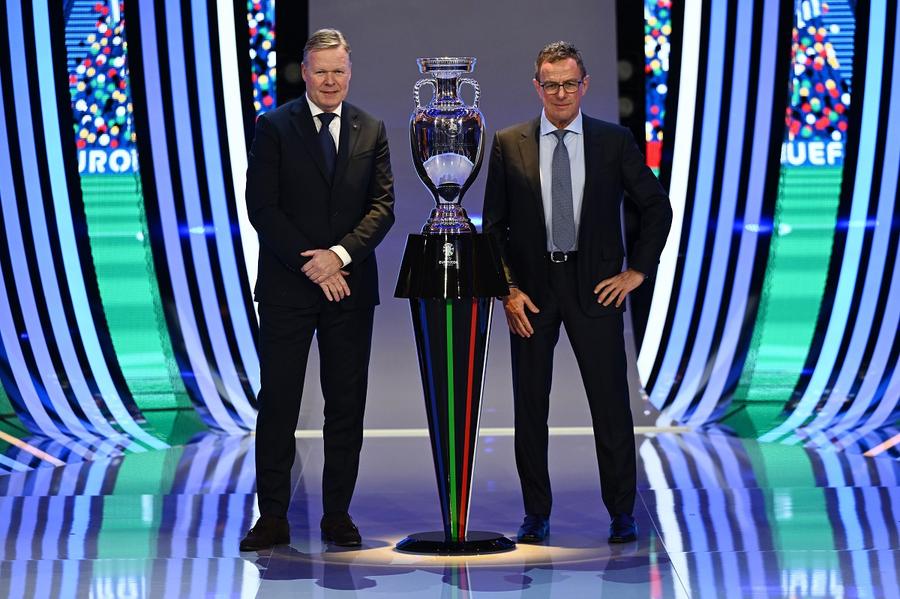 Ronald Koeman și Ralf Rangnick la tragerile la sorți pentru grupele Euro 2024. Foto: Getty Tot ce trebuie să știi despre Grupa D de la Euro 2024 » Polonia și Olanda râvnesc să o încurce pe Franța în drumul spre glorie