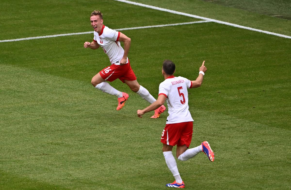 Răsturnare completă în Polonia - Olanda: călăul Weghorst a intrat și a decis meciul la prima atingere, cu 7 minute înainte de final!