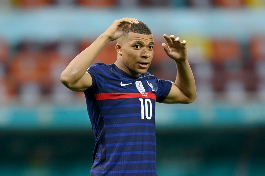 Kylian Mbappe / Foto: Getty Kylian Mbappe, mesaj dur în legătură cu situația politică din Franța: „Extremiștii sunt la porțile puterii!” + Amenință că nu mai vine la lot!