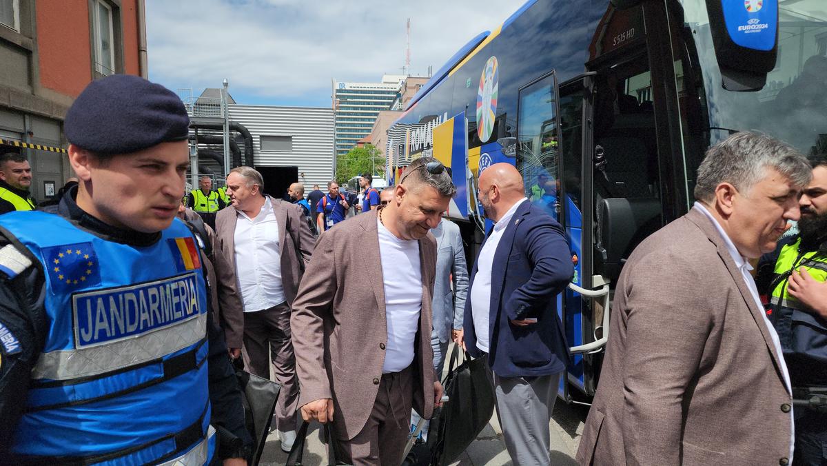 Naționala României a fost aşteptată de fani la gara din Munchen