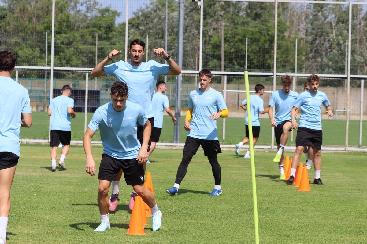 Claudiu Niculescu a sunat adunarea! CSM Slatina s-a reunit: lotul prezent, noutăți și absenți
