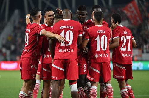 Încă un jucător se desparte de Dinamo. Foto: Imago
