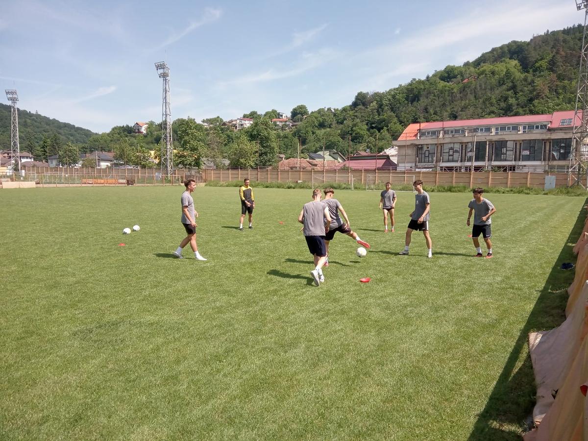 Mișcări de trupe la clubul din Liga 2: doi titulari au semnat prelungirea contractului