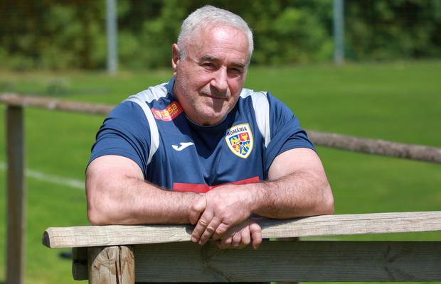 Domnul Puiu! Omul nevăzut din spatele echipei naționale: halterofilul din sala cu „elefanți”, care e ca un tată pentru Louis sau Tavi