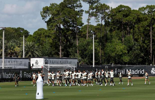 Real Madrid, în oaza miliardarilor. Dar fără vestiare, fără dușuri, fără terenuri ok