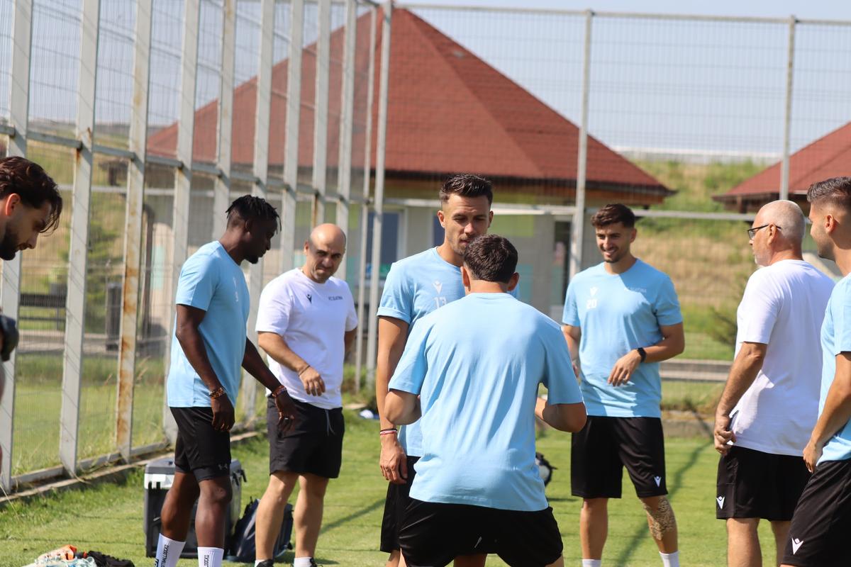 Claudiu Niculescu a sunat adunarea! CSM Slatina s-a reunit: lotul prezent, noutăți și absenți