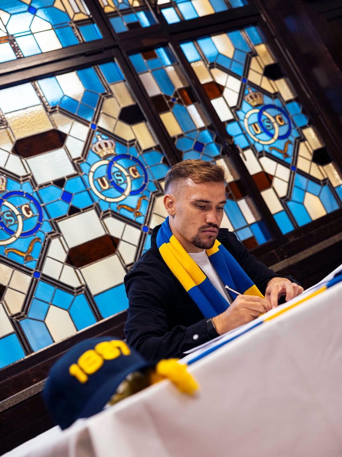 Darius Olaru, prezentat oficial la Royale Union Saint Gilloise