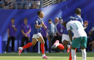 Franța a făcut o repriză de campioană mondială » Mbappe, prestație stelară și golul turneului!
