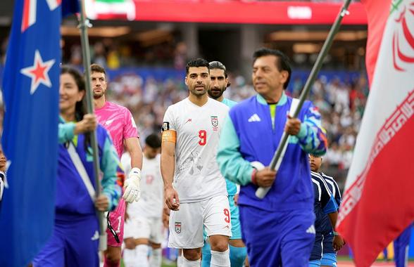 Iranienii au mai lăsat o scrisoare în vestiar: „Asta valorează mai mult decât un meci trucat!”