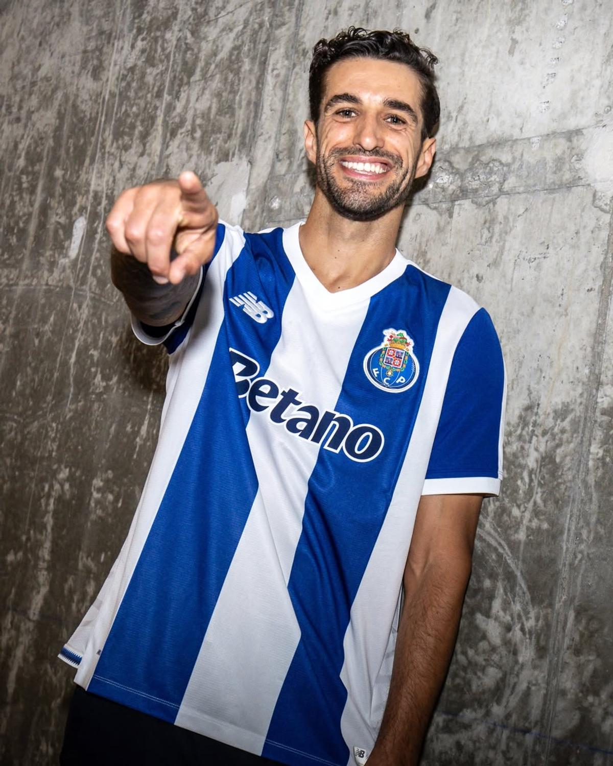 Tiago Ferreira a semnat cu Porto