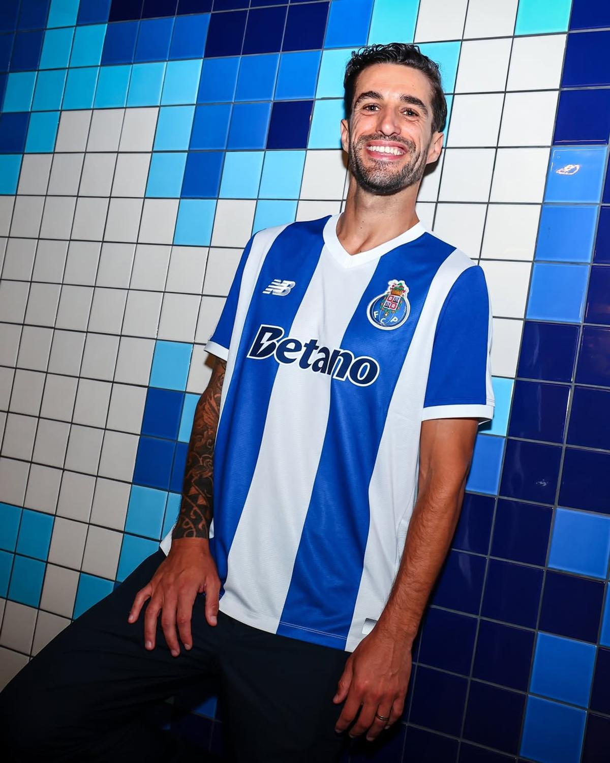 Tiago Ferreira a semnat cu Porto