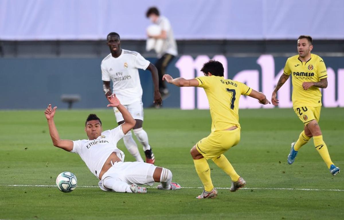 VIDEO Momentul serii cu Sergio Ramos, după titlul cucerit de Real Madrid » Ce a făcut când un reporter i-a înmânat un cadou
