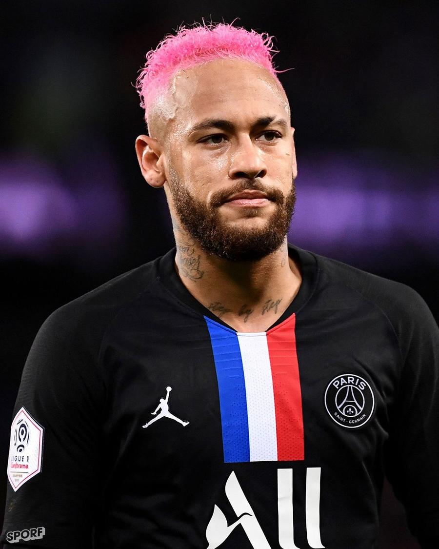 Neymar, pe vremea când era vopsit roz în cap Neymar, schimbare radicală de look! Cum arată brazilianul la o săptămână după ce a pierdut Copa America