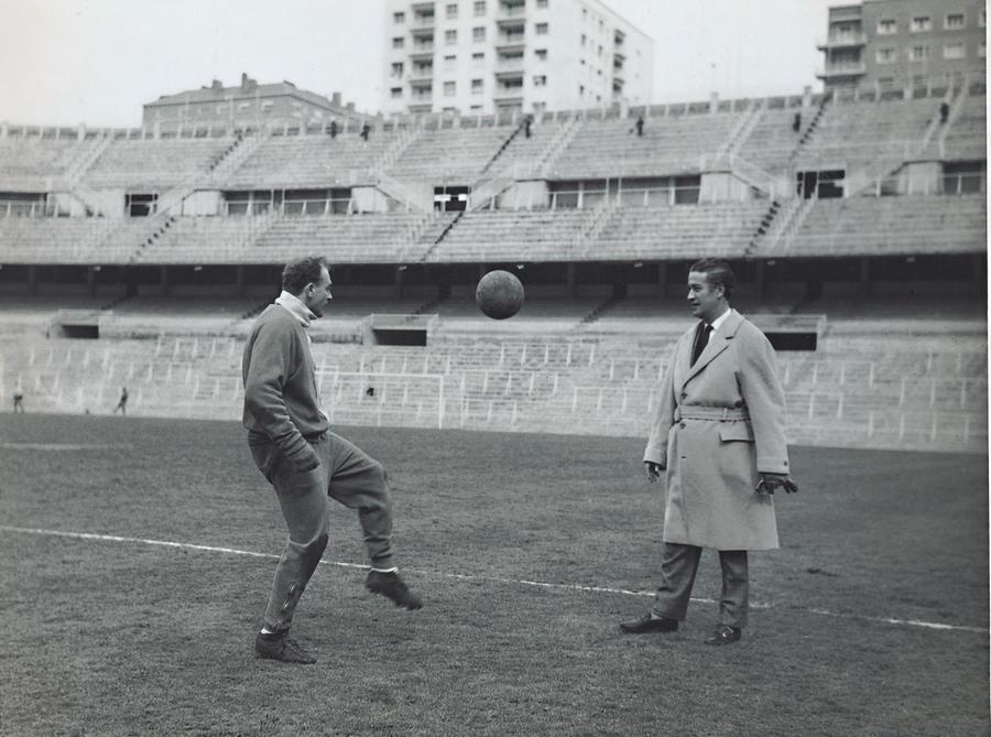Celibidache și Di Stefano obosind mingea, pe Celibidache și Di Stefano