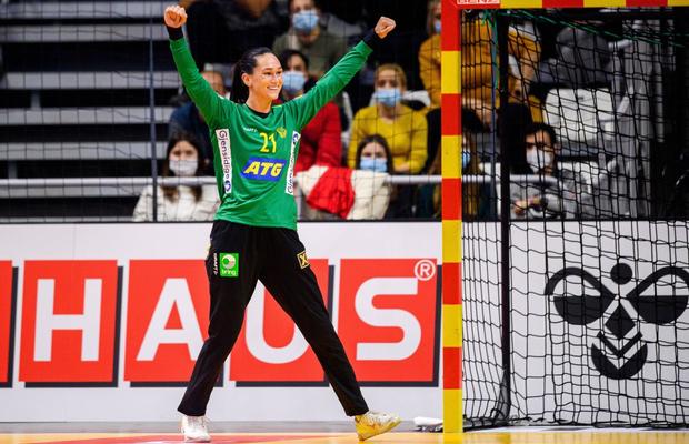 Gloria Bistrița transferă de la un CSM București aflat în derivă: portarii Eriksson și Hosu pleacă la final de sezon