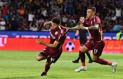 Final-thriller în CFR Cluj - Rapid! Giuleștenii ratează un penalty dictat cu ajutorul VAR, la ultima acțiune