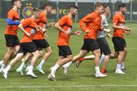 Dinamo, aproape de loviturile verii! Un fost căpitan din „haită” și un jucător de la FCSB: „Sunt deschis, trebuie să rezolve cu domnul Mihai Stoica”