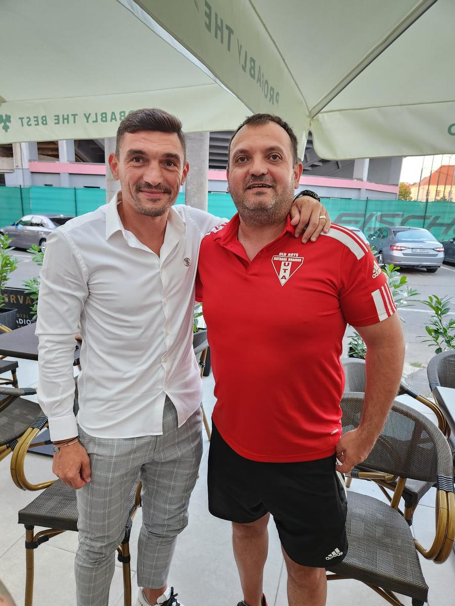 Unde a fost surprins Claudiu Keșeru, atacantul tras pe linie moartă de Mircea Rednic