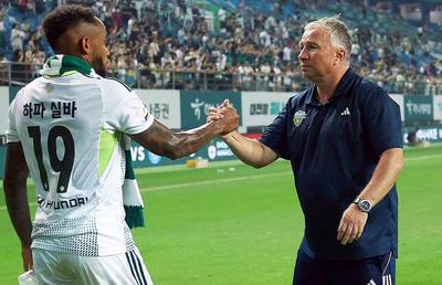 Dan Petrescu, victorie ca-n era CFR la Jeonbuk