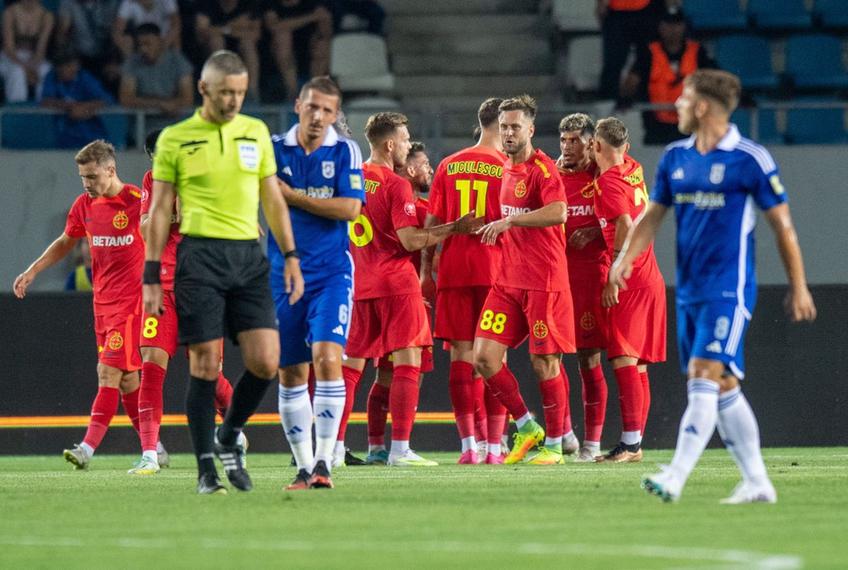 Florinel Coman (25 de ani), extrema stânga de la FCSB, a fost scos la pauza meciului cu FCU Craiova/ foto: Raed Krishan (GSP)
