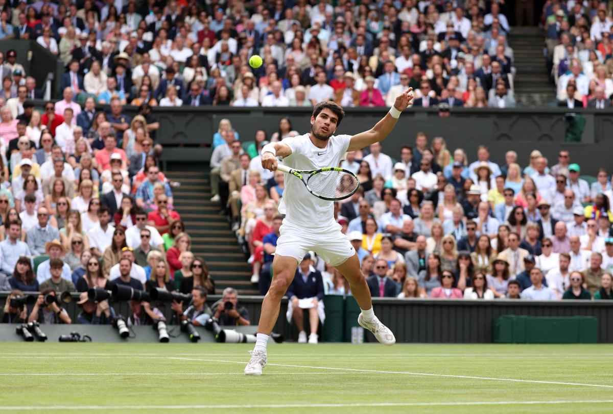 E mai bun Alcaraz decât a fost Nadal la 20 de ani? Două mari întrebări după ce spaniolul a rescris istoria la Wimbledon