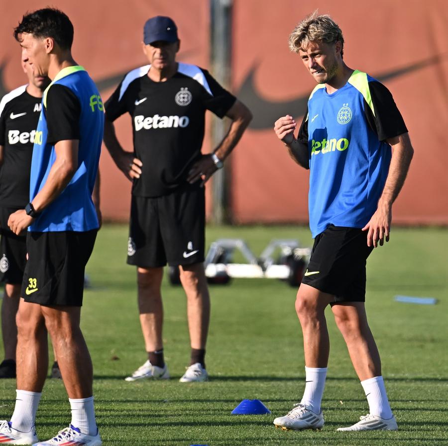 William Baeten, la antrenamentul celor de la FCSB/ FOTO: Facebook @FCSB Greu să joace! Capriciul lui Gigi Becali nu are loc în echipa de start de la FCSB