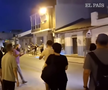 La protestele din Torre Pacheco, jurnaliștii spanioli notează că au participat mai mulți ultrași români. Foto: captură El Pais