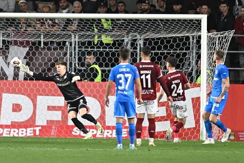 Bogdan Ungureanu, portarul lui Rapid, împrumutat pentru un sezon la Sepsi OSK. Foto: Imago Images