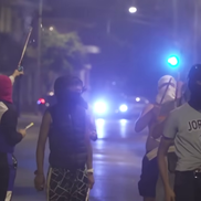 La protestele din Torre Pacheco, jurnaliștii spanioli notează că au participat mai mulți ultrași români. Foto: captură El Pais