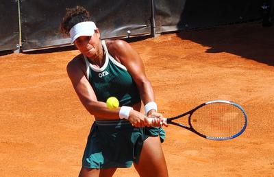 Mayar Sherif a câștigat trofeul de la UniCredit Iași Open, după ce Paula Badosa a abandonat în setul al doilea al finalei amânate pentru luni