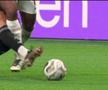 Minutul 32 - Jude Bellingham scapă de un prim atac al lui Giuliano Simeone, apoi Enzo Fernandez îi dă peste picioare.