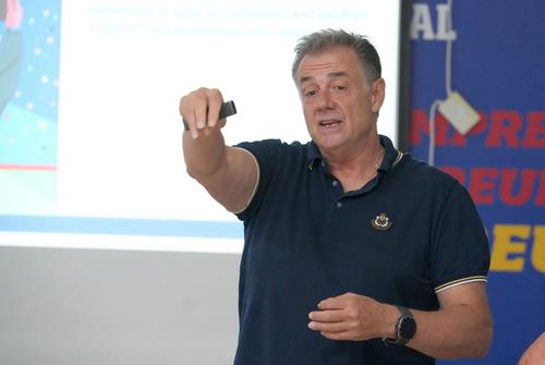 Kyros Vassaras a făcut anunțul: reguli noi pentru VAR și schimbări importante privind loviturile la cap