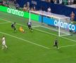 Minutul 85 - După golul de 1-1, Romero merge „glonț” la Pickford și se bucură ostentativ, strigându-i în față portarului englez.