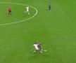 Minutul 29 - Duel dur între Reece James și Alexis Mac Allister. Argentinianul pare să fi ajuns primul la minge.