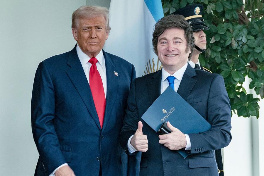Președintele Javier Milei, alături de Donald Trump/ Foto: Imago Prietenul lui Donald Trump, președintele Javier Milei, decizie-șoc: REFUZĂ să participe la finala Campionatului Mondial, dintr-un motiv de necrezut