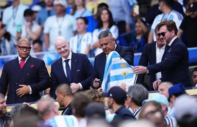 Duce scandalul din Anglia - Argentina la următorul nivel! I-a cerut OFICIAL lui Infantino suspendarea a ȘASE jucători