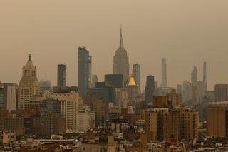 Americanii în alertă cu câteva zile înaintea finalei Cupei Mondiale » Un fum gros afectează New York-ul!